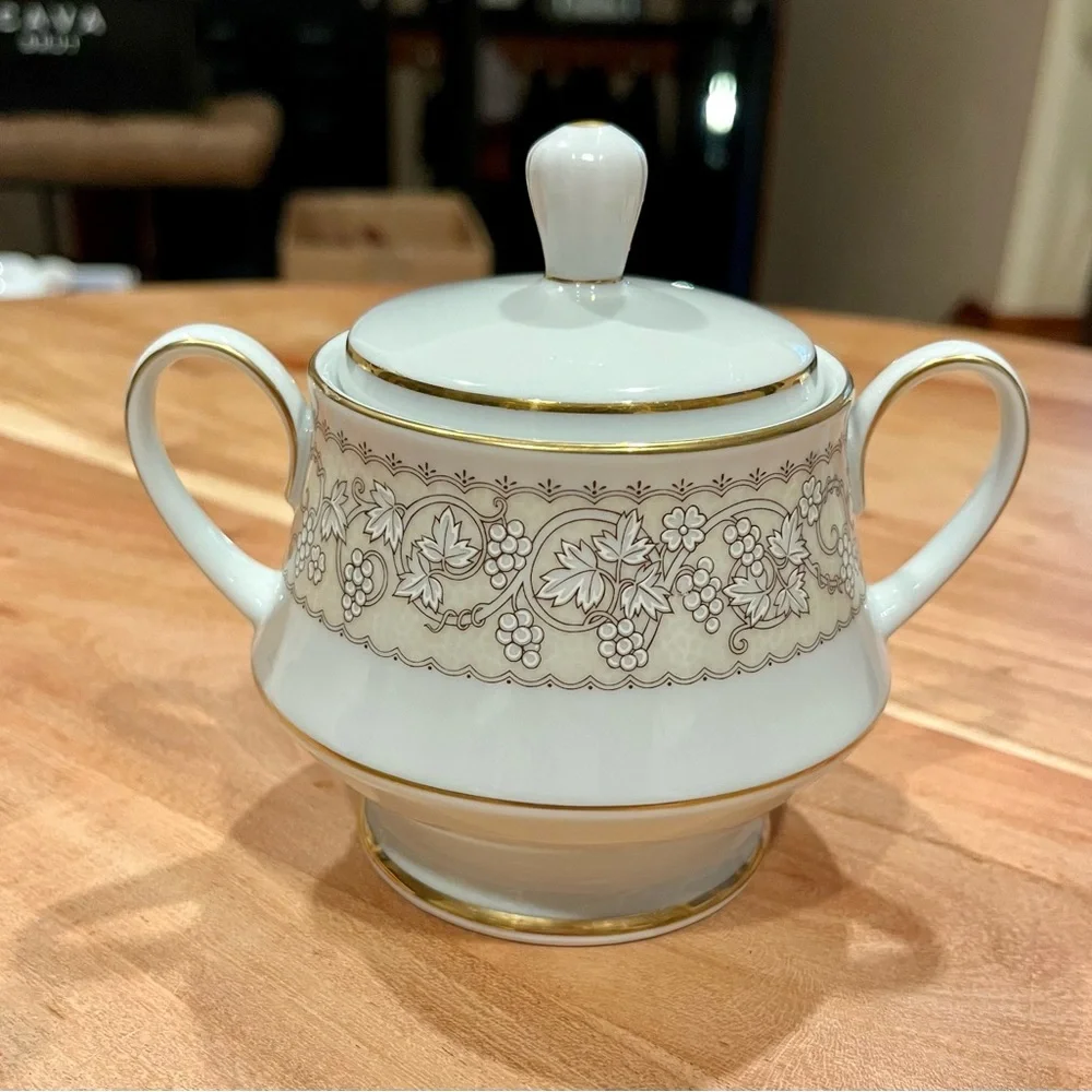 Vintage Noritake Bella Sugar and Creamer Set